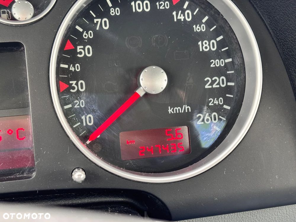 Audi TT Coupé 1.8T - 14