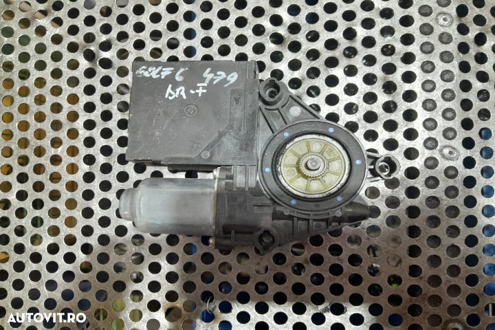Motoras macara geam dreapta 5K0959701B / 5K0959793 Volkswagen VW Golf - 4