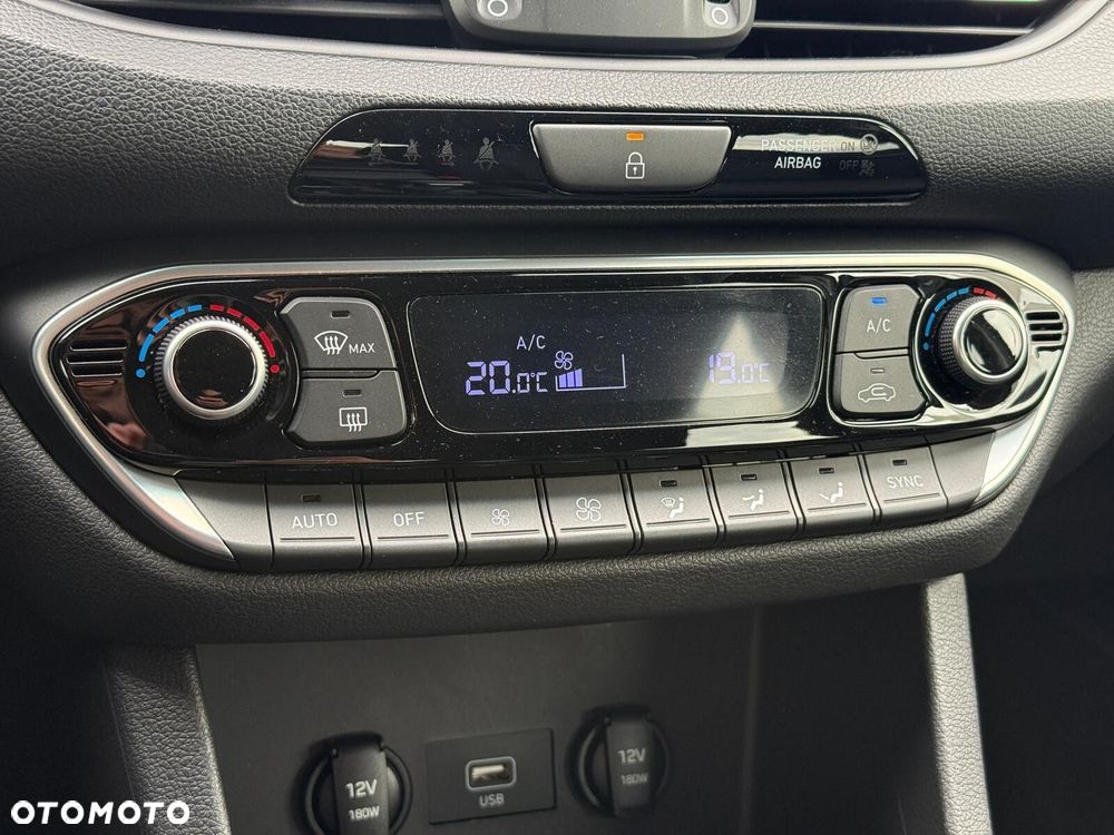 Hyundai i30 - 22