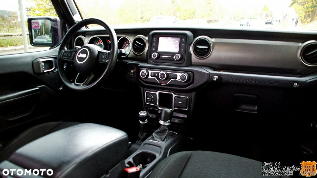 Jeep Wrangler - 25