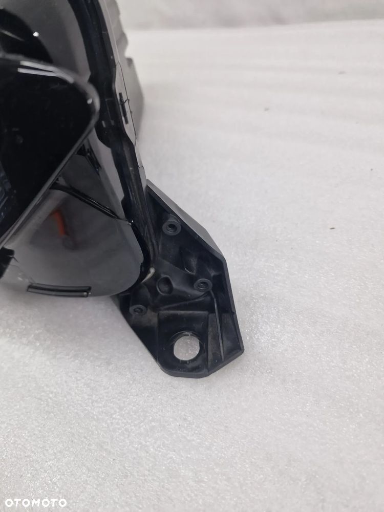 OPEL CORSA F 19- PRAWA ZWYKŁA LAMPA PRZEDNIA PRZÓD , NR 39162949 , NR AUKCJI LA758 - 4