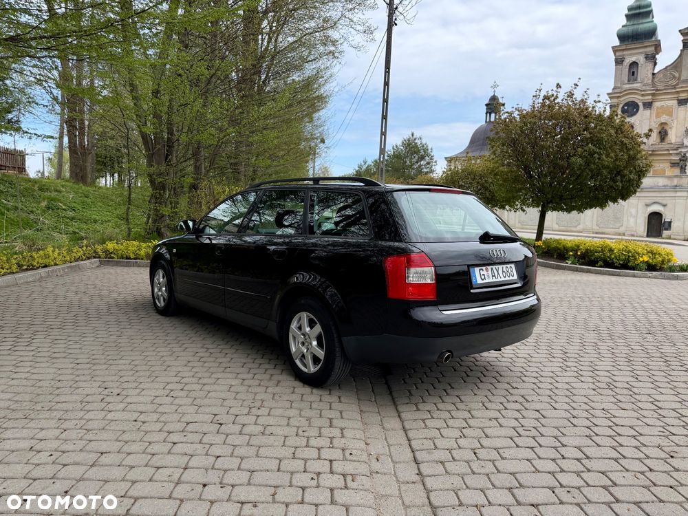 Audi A4 Avant - 4