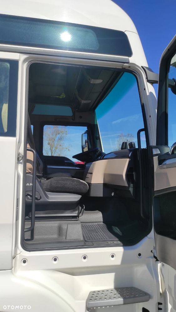 MAN TGX 18.500 MEGA Lowdeck XXL - 11