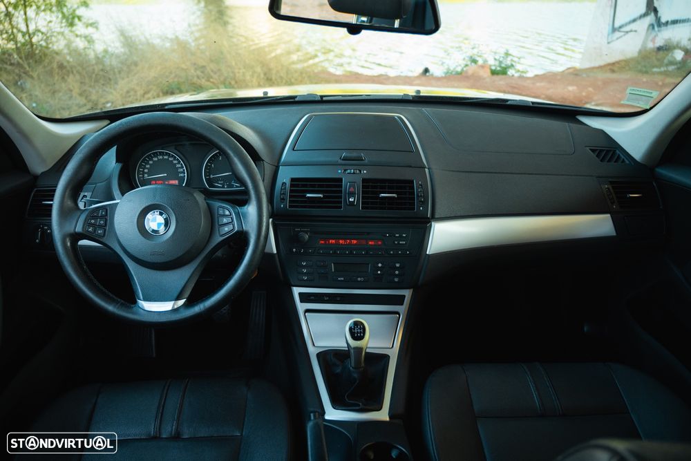 BMW X3 2.0 d LifeStyle - 28