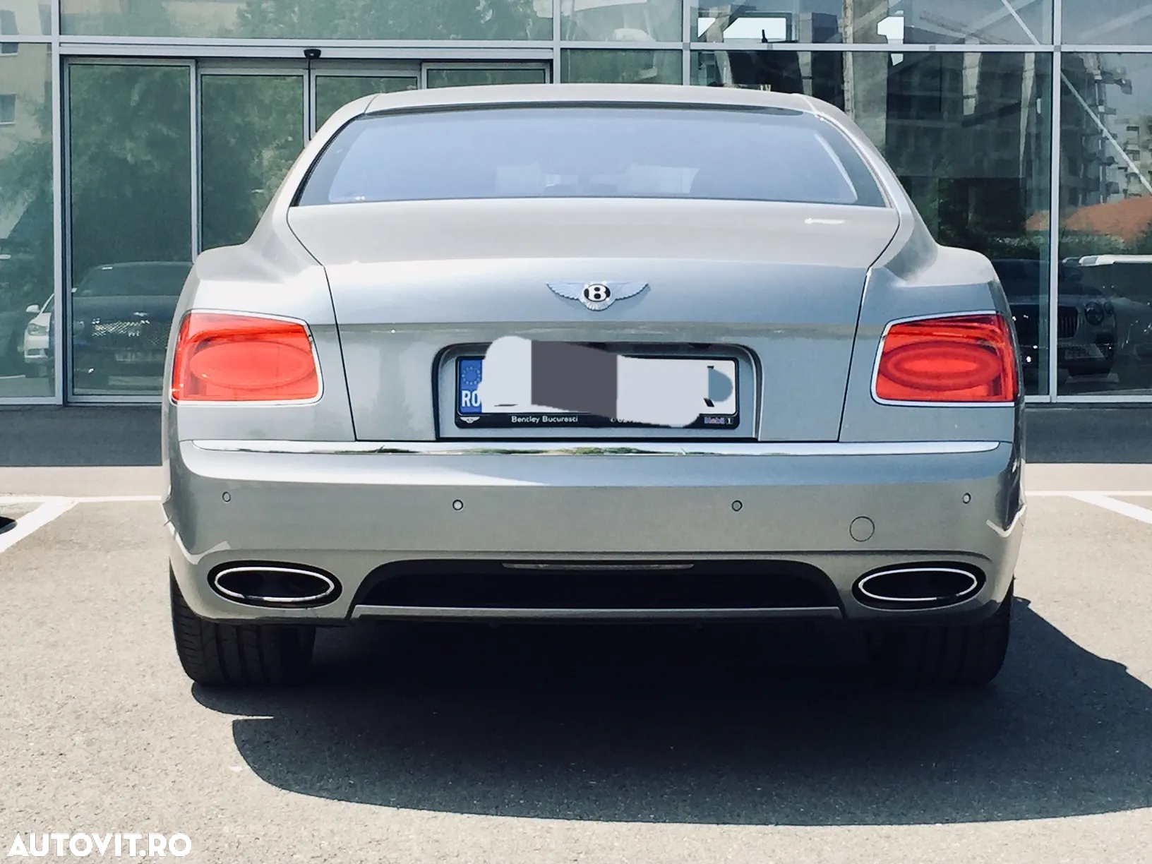 Bentley Flying Spur W12 - 2