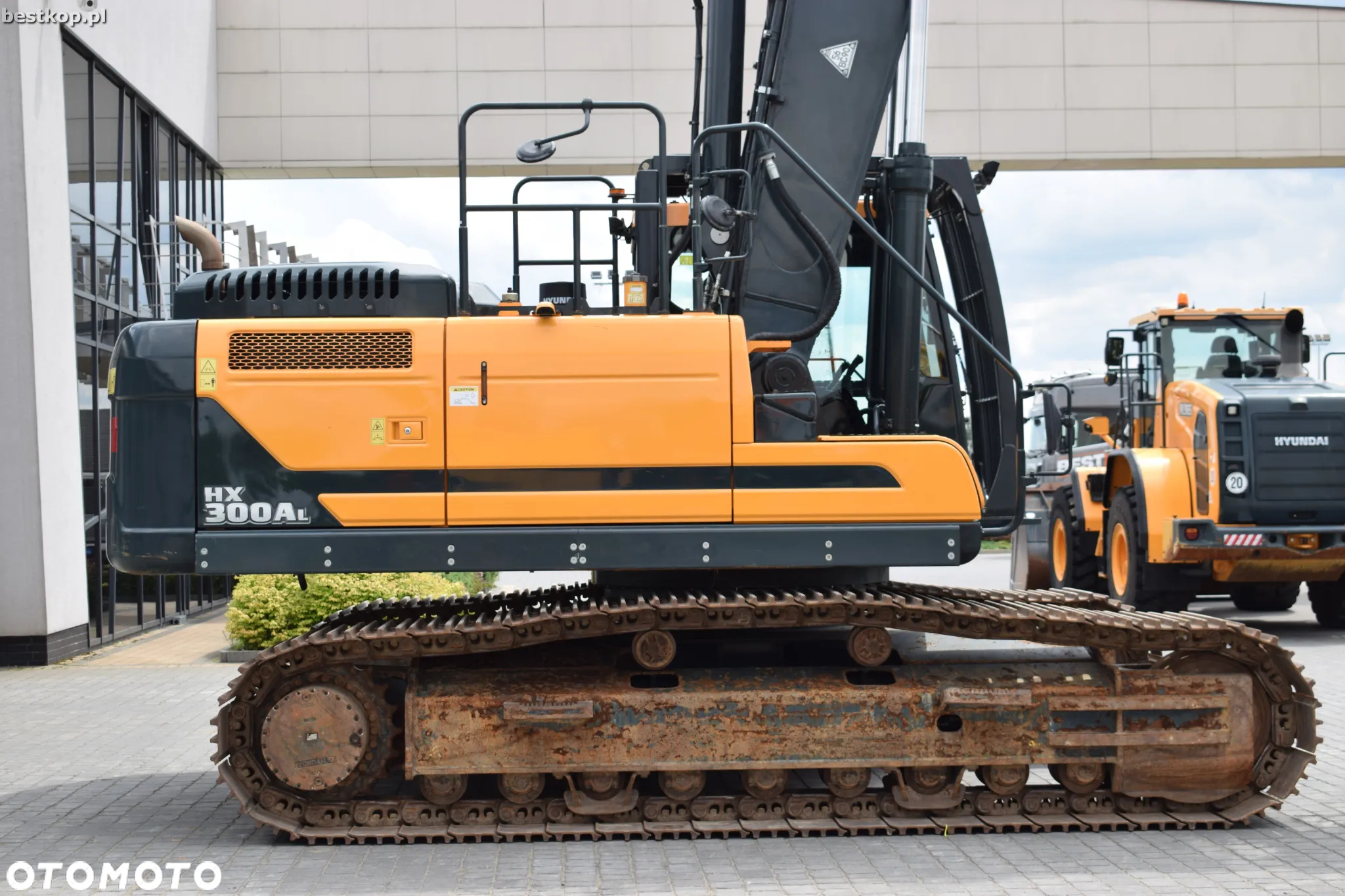 Hyundai HX300AL - 12