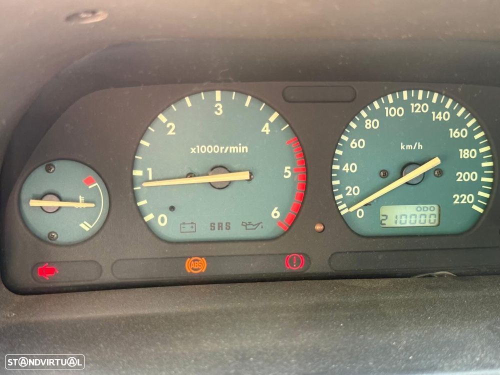 Land Rover Freelander 2.0 di - 8