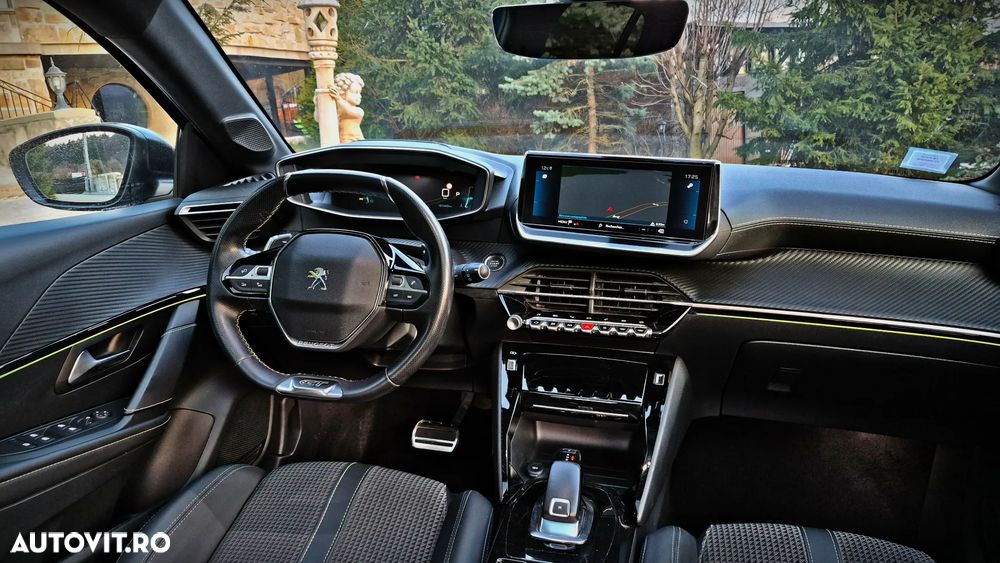 Peugeot 208 PureTech 130 EAT8 GT - 21