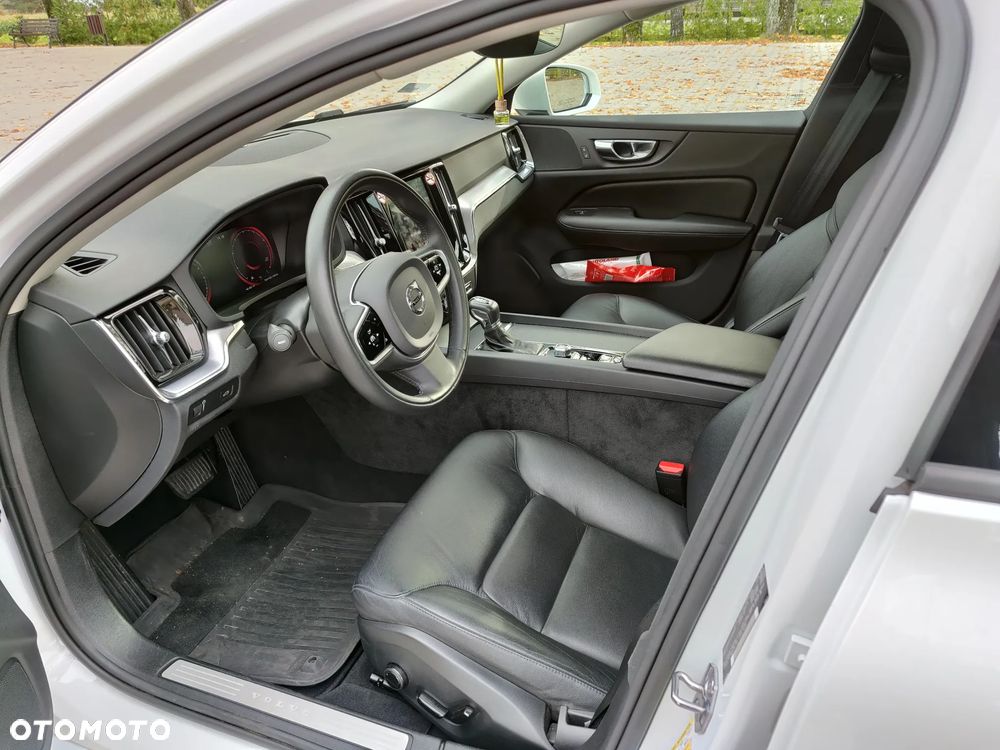 Volvo S60 T6 AWD Momentum Pro - 10
