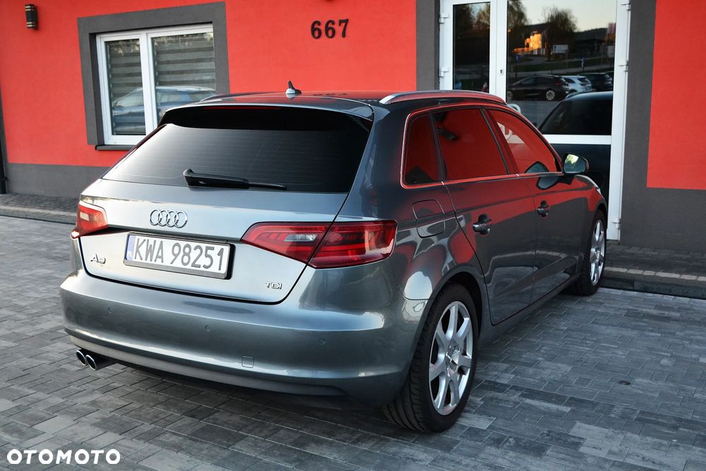 Audi A3 Sportback 2.0 TDI Ambiente - 3