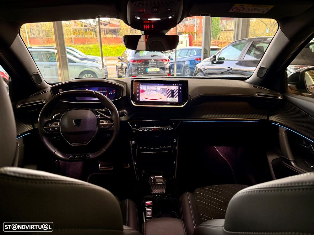 Peugeot 2008 PureTech 130 EAT8 GT - 8