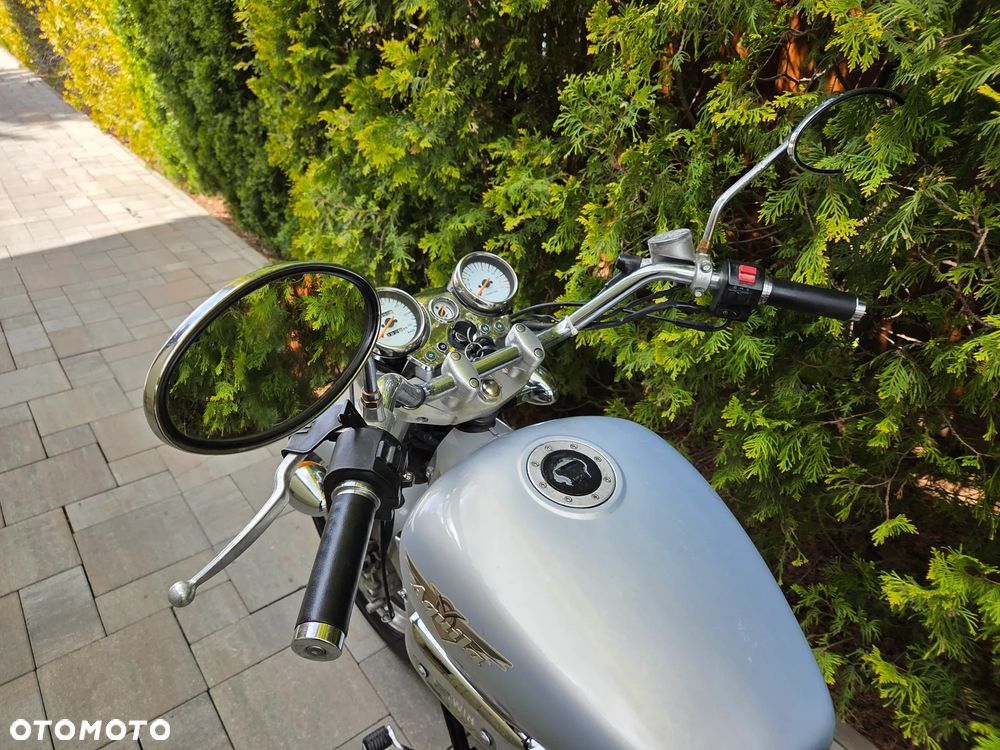 Hyosung GV - 12