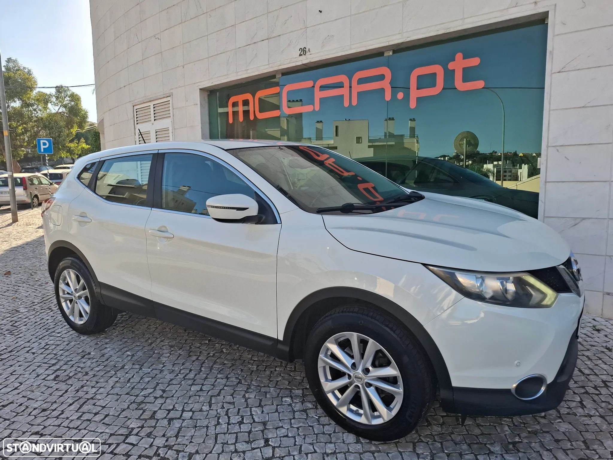 Nissan Qashqai 1.5 dCi N-Connecta - 1
