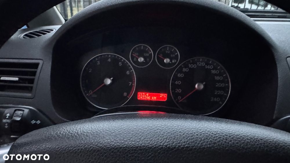 Ford C-MAX 1.8 Ambiente - 23