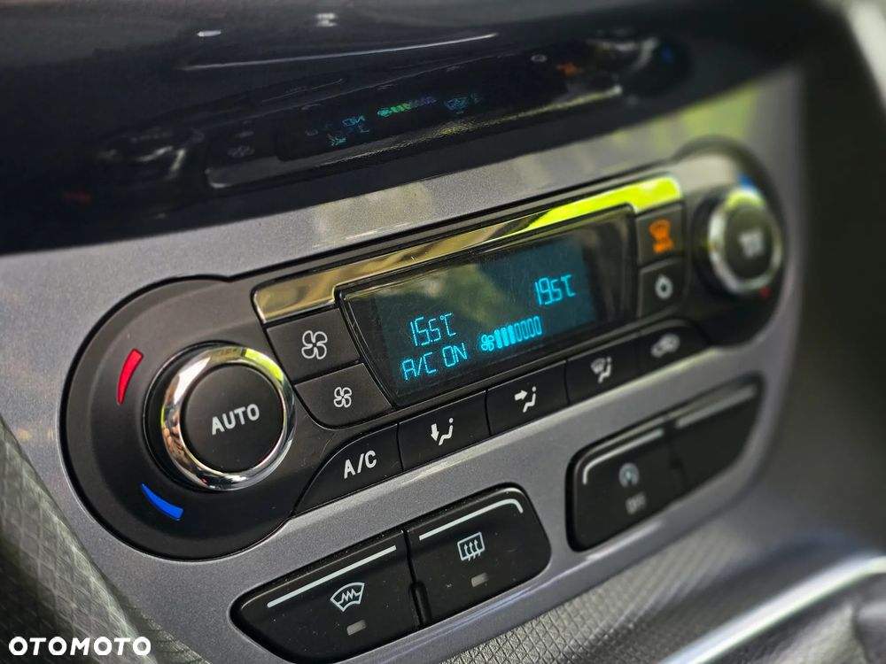 Ford Tourneo Connect 1.5 TDCi Start-Stop Titanium - 29