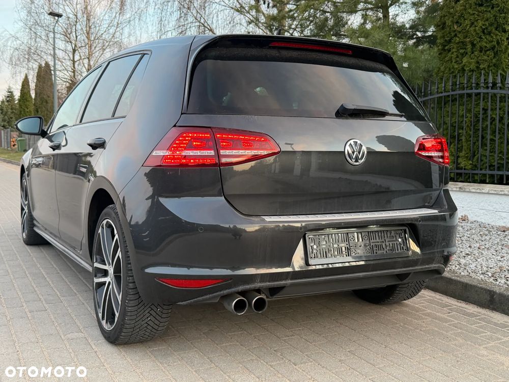 Volkswagen Golf - 3