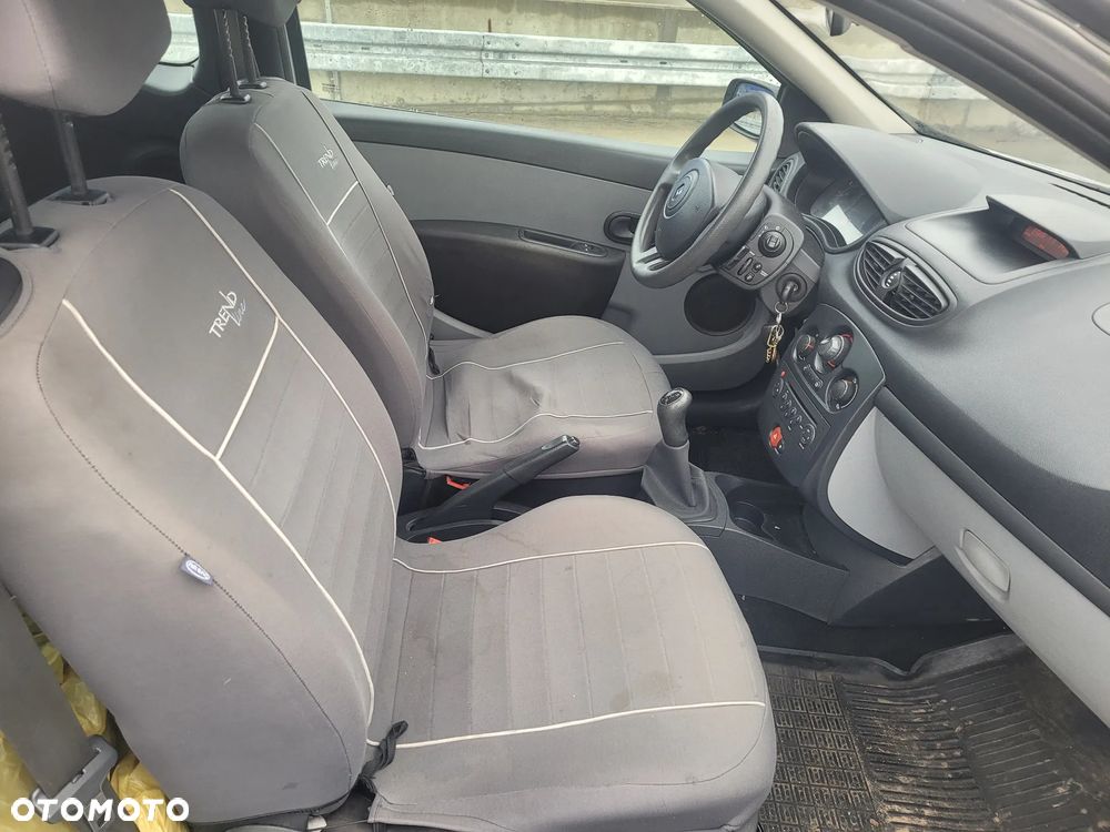 Renault Clio 1.2 16V Authentique - 10