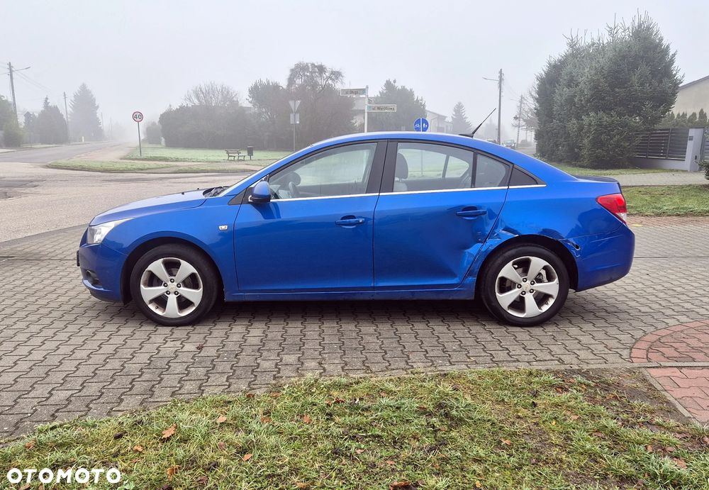 Chevrolet Cruze 1.8 LTZ - 2