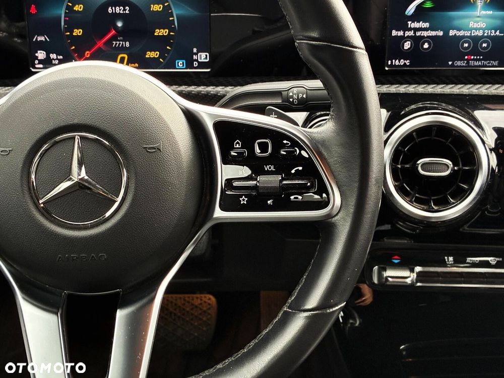 Mercedes-Benz CLA - 12