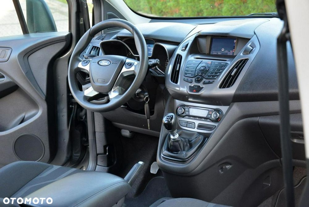 Ford Tourneo Connect Grand - 19