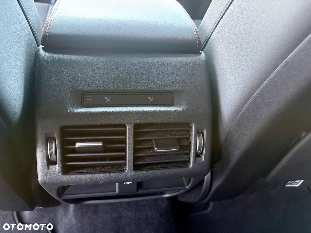 Land Rover Discovery Sport 2.0 D180 R-Dynamic - 29