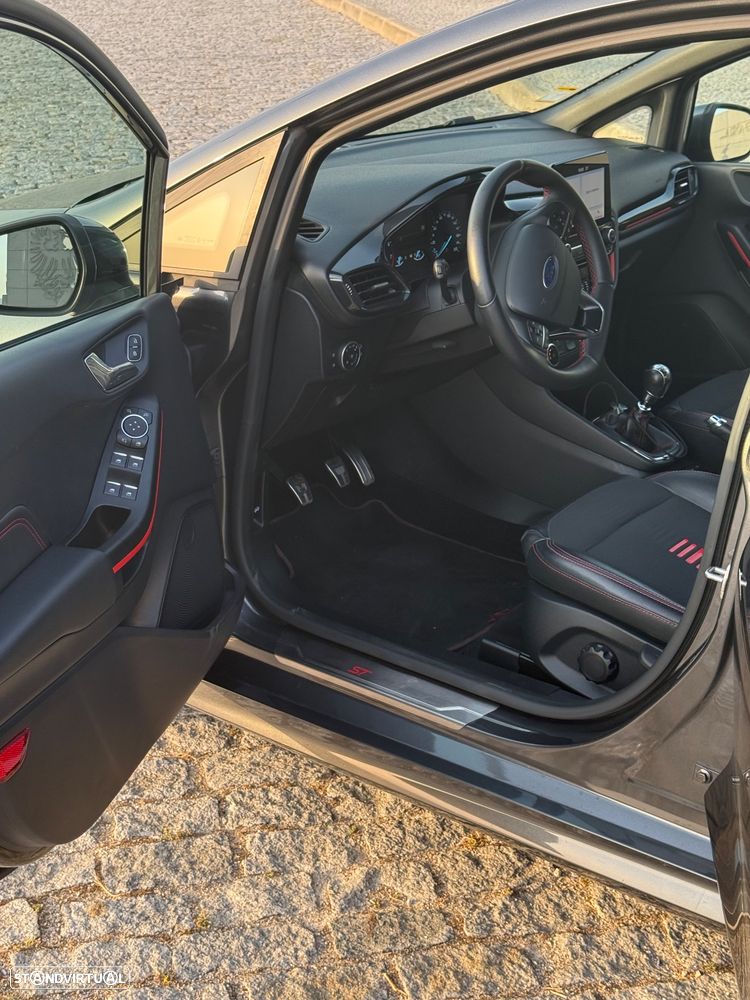 Ford Fiesta 1.0 EcoBoost ST-Line - 22