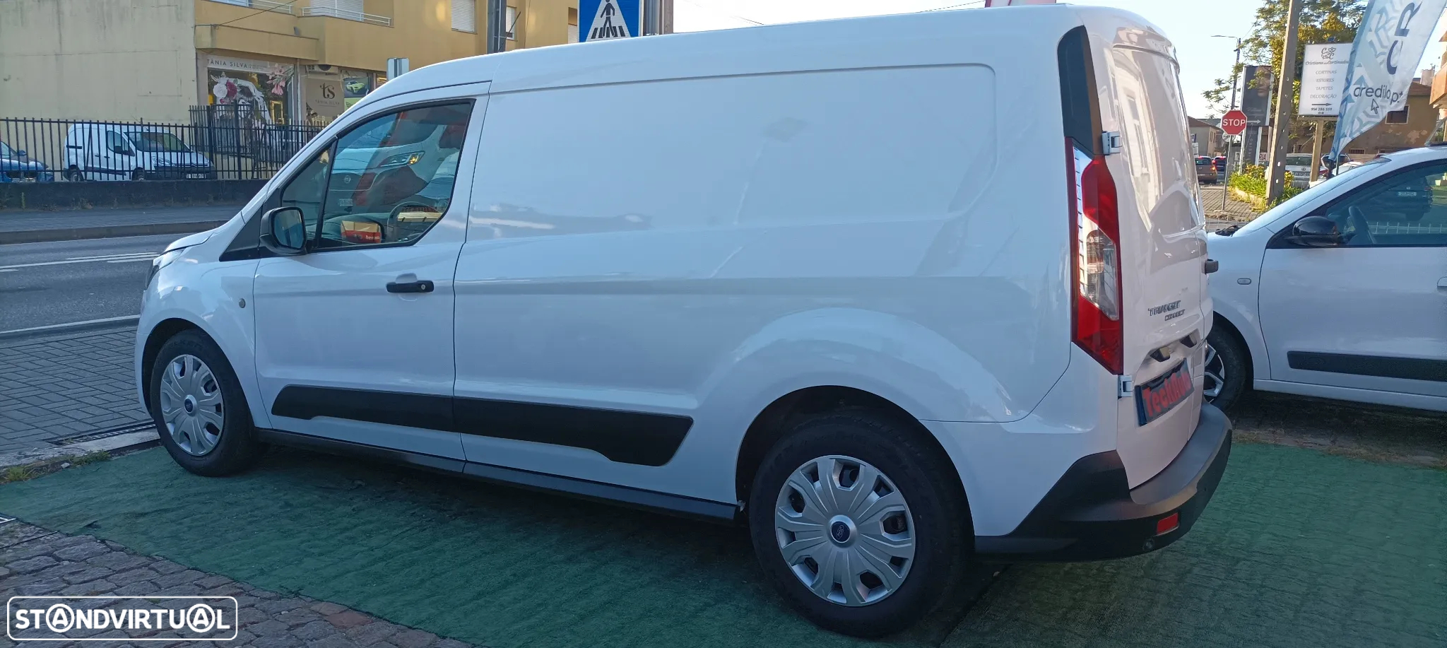 Ford Transit Connect - 9
