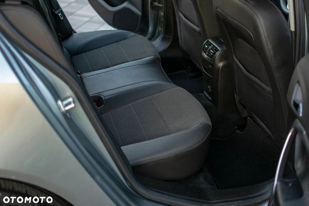 Opel Insignia - 35