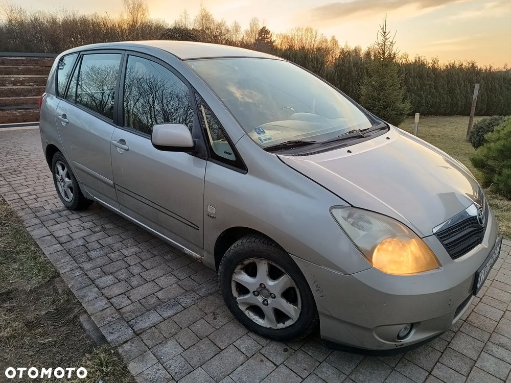 Toyota Corolla Verso - 2