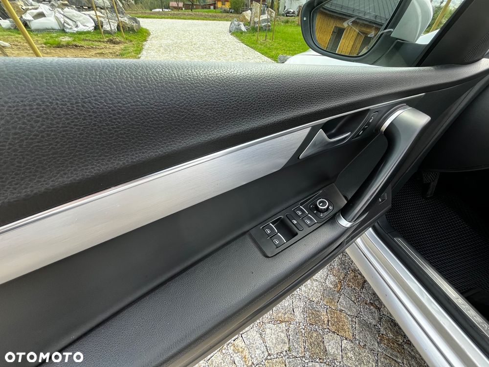 Volkswagen Passat 2.0 TDI DSG BlueMotion Technology Comfortline - 12