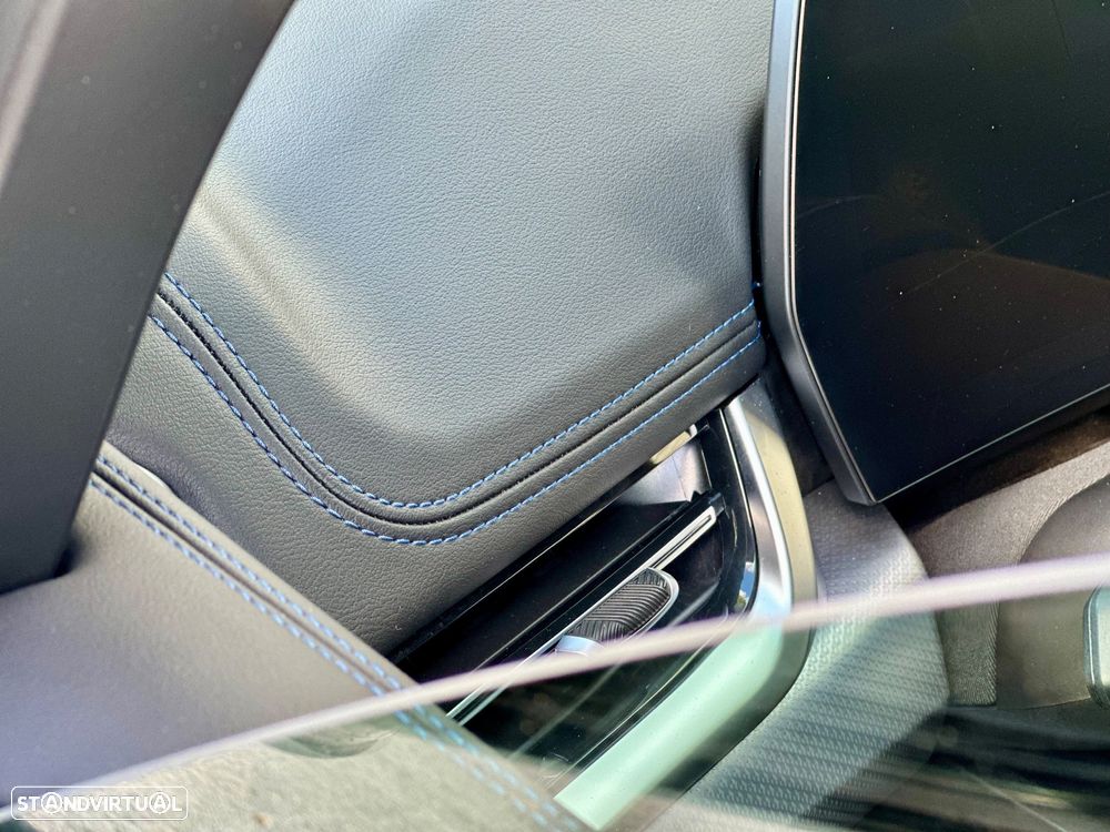 BMW iX1 eDrive20 M Sport Pack - 9