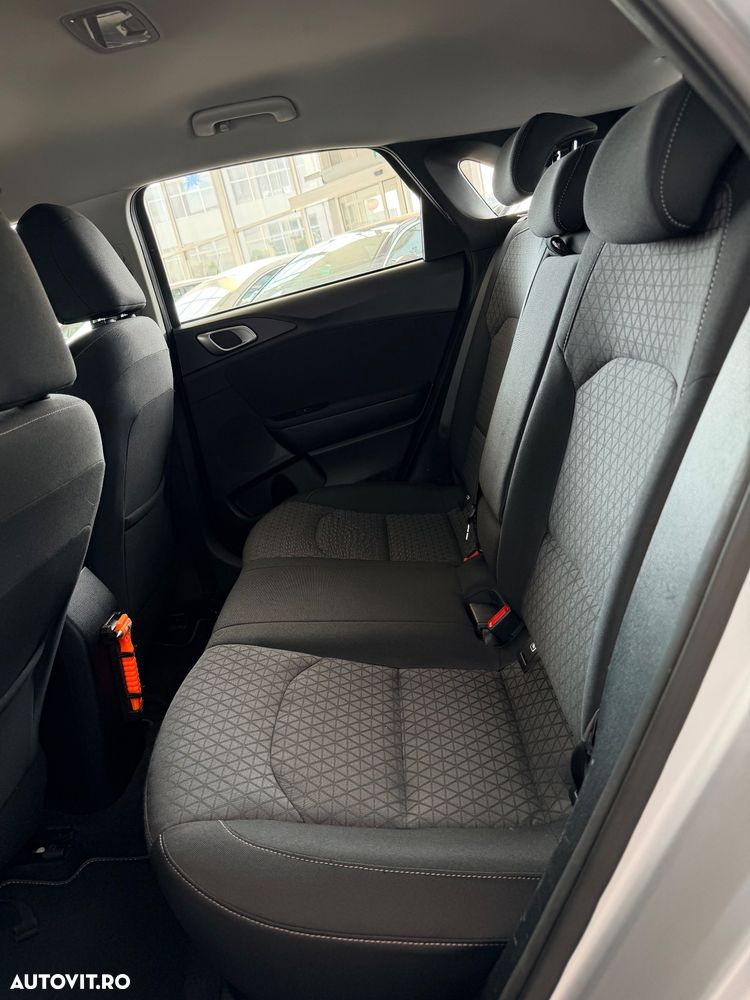 Kia Ceed 1.6 DSL MHEV Star - 35