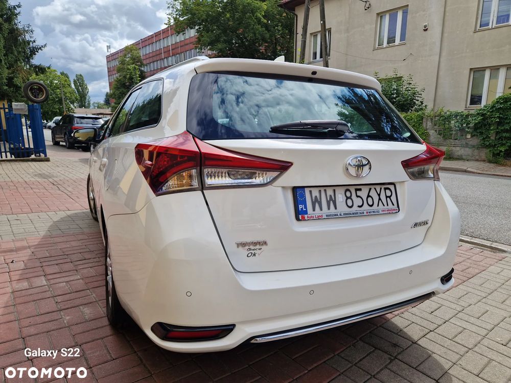 Toyota Auris 1.6 Premium Comfort - 9