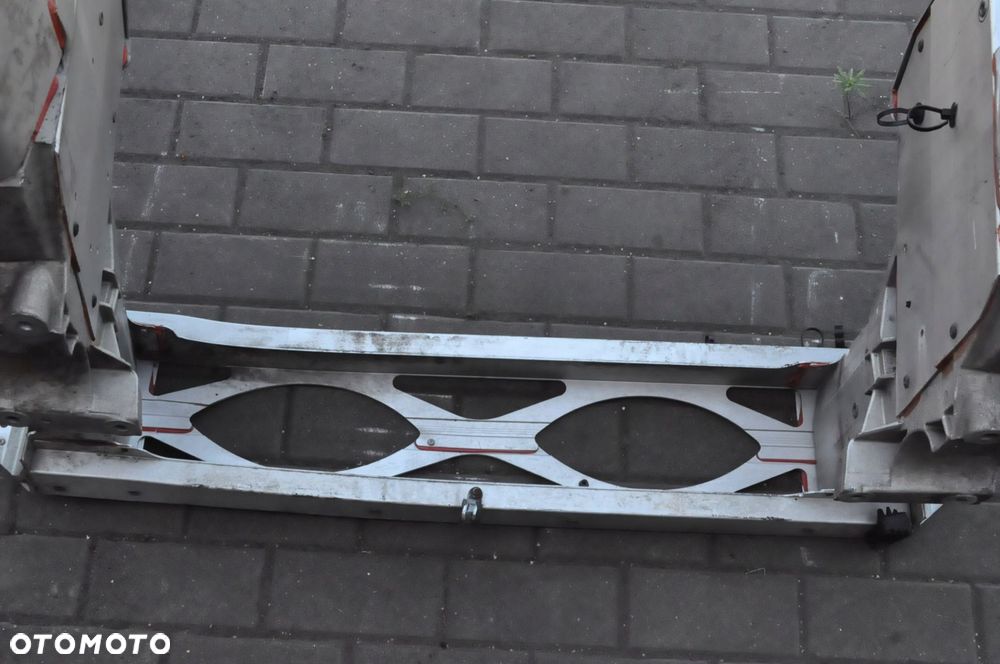 ASTON MARTIN DB9 PAS PRZEDNI WZMOCNIENIE RAMA 4G43-101A67-A - 8
