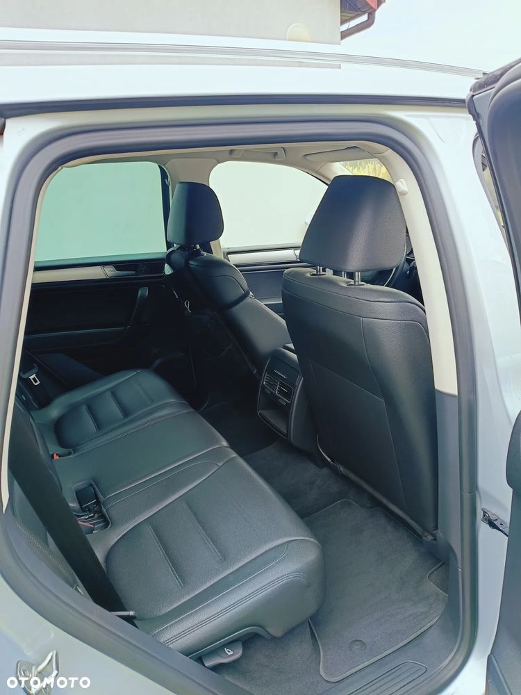 Volkswagen Touareg - 15