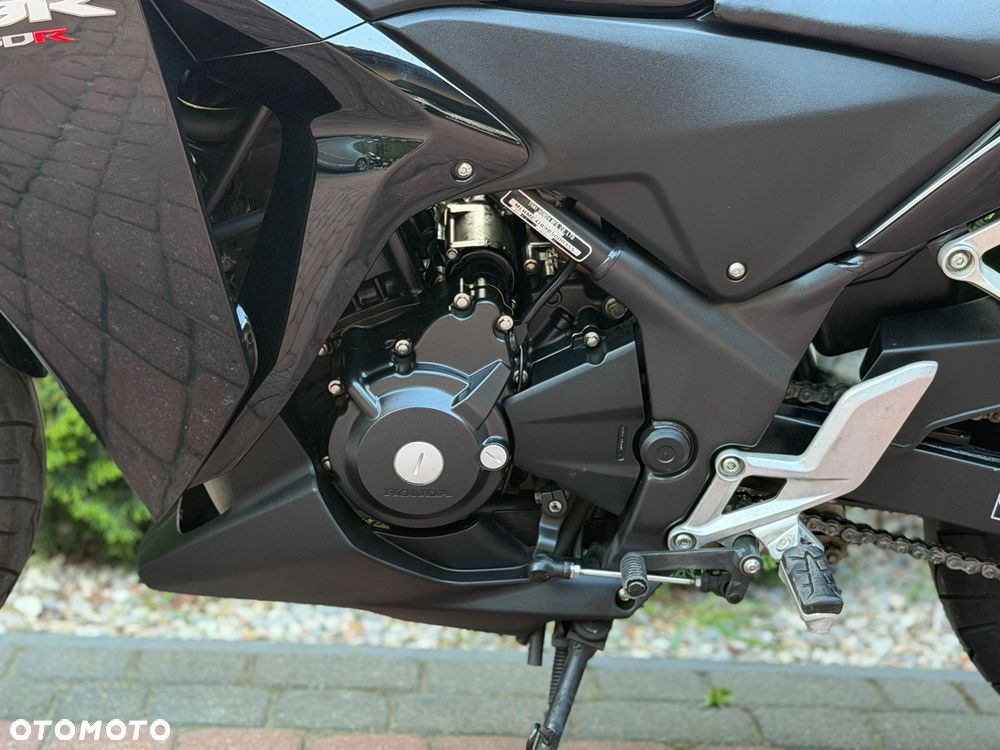 Honda CBR - 16