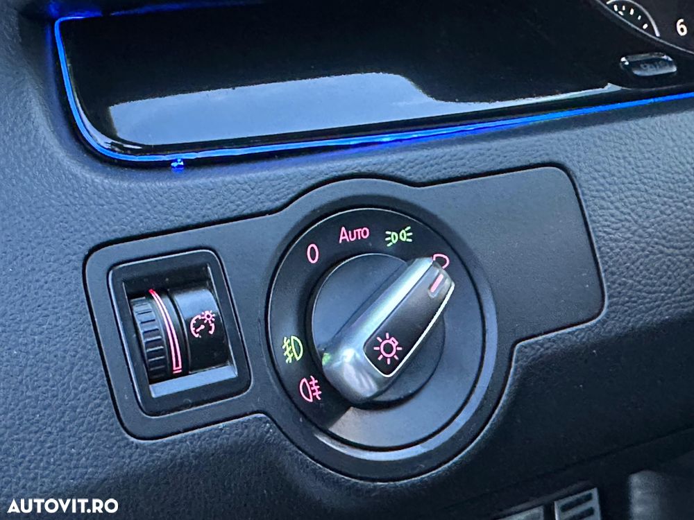 Volkswagen Passat CC 2.0 Blue TDI Individual - 19