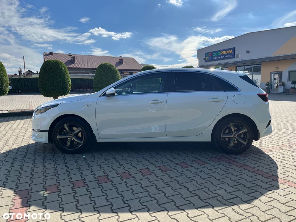Kia Ceed 1.5 T-GDI M - 10