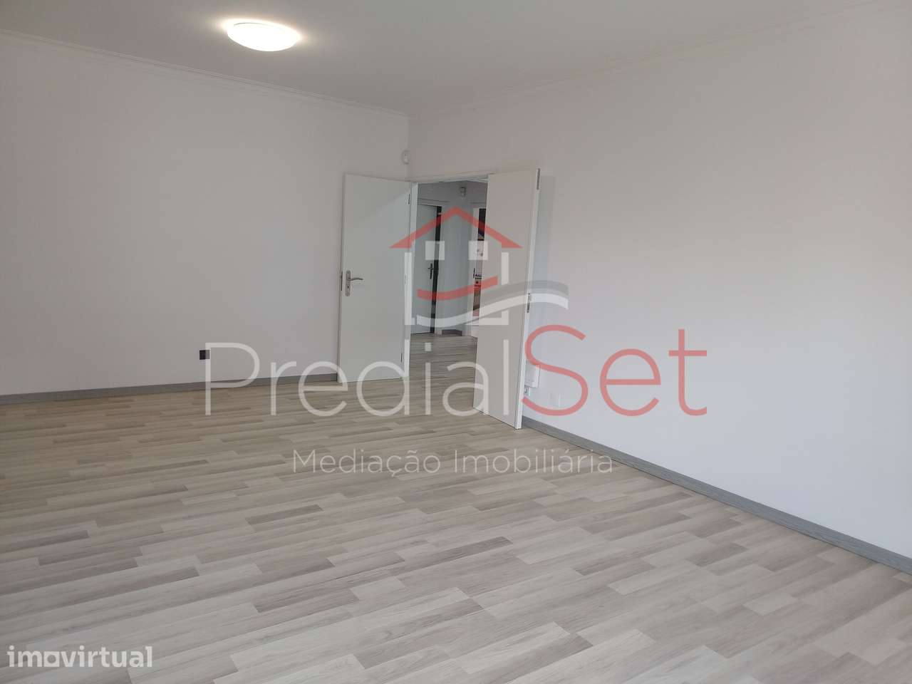 Apartamento T4  em Monte Belo Norte -Setúbal - Grande imagem: 5/37