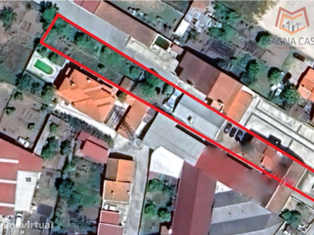 Moradia em Propriedade Total com 3 apartamentos T3, + 1 apartamento... - Grande imagem: 2/60