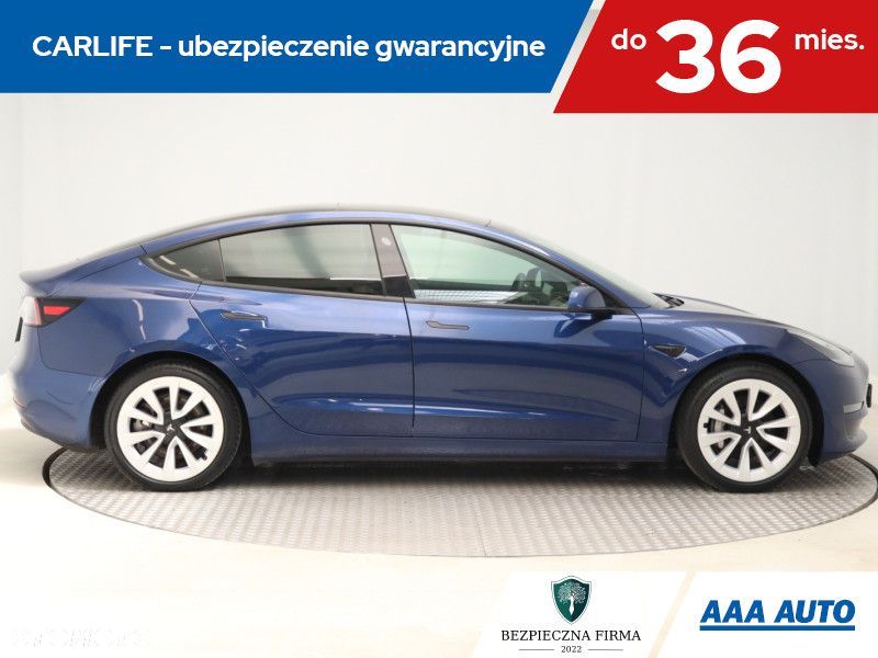Tesla Model 3 - 8