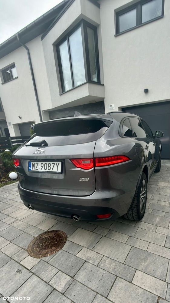 Jaguar F-Pace 2.0 i4D AWD R-Sport - 10