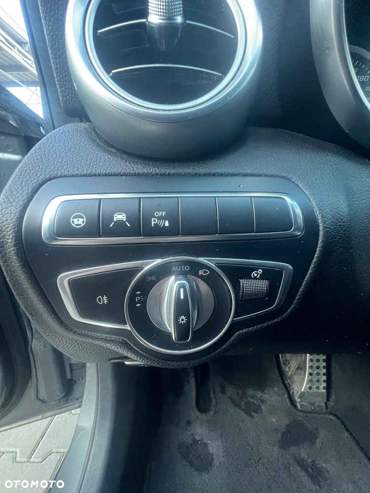 Mercedes-Benz Klasa C 250 d 4Matic 9G-TRONIC AMG Line - 10