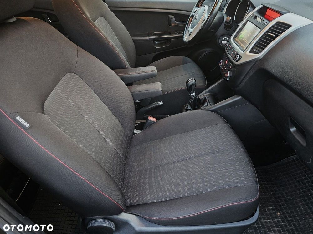 Kia Venga 1.4 L - 11