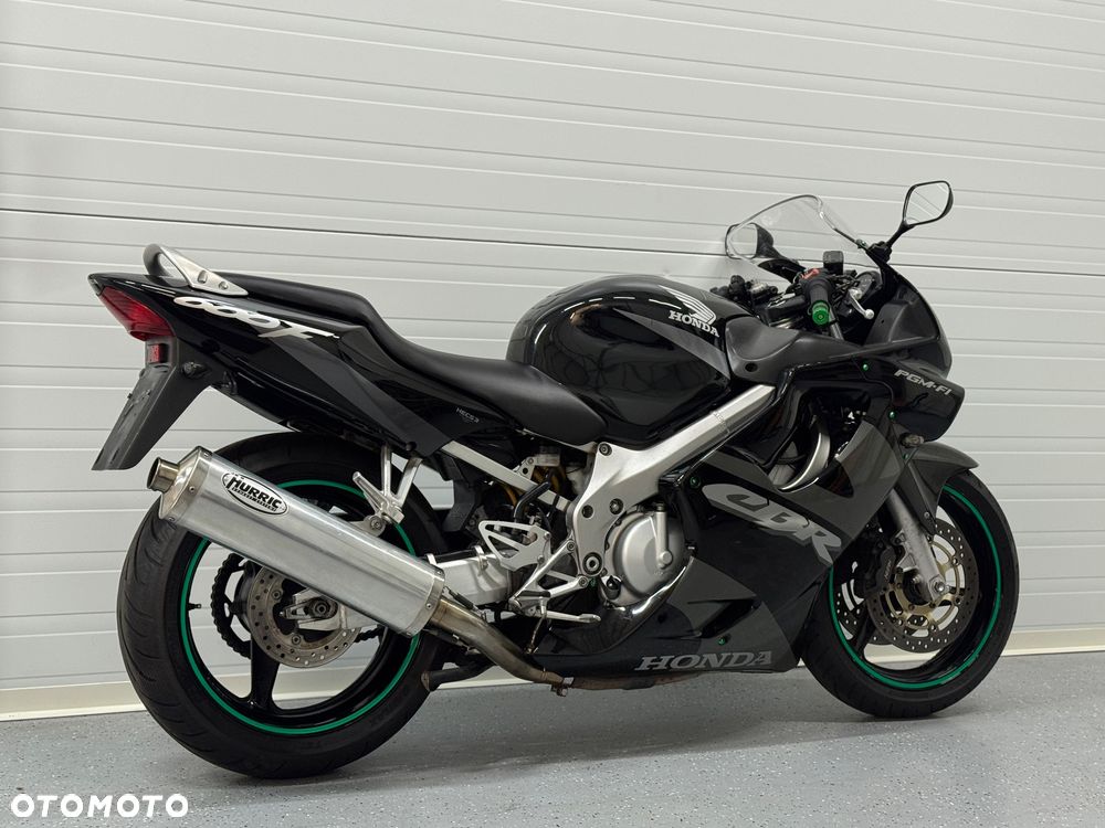 Honda CBR - 3