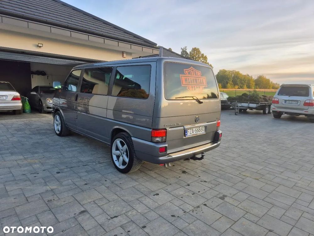 Volkswagen Caravelle - 20