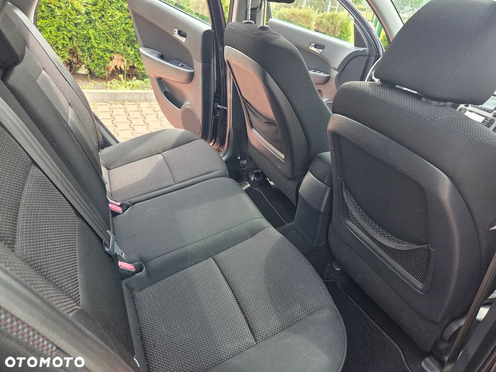 Hyundai i30 1.6 CRDi Premium - 14