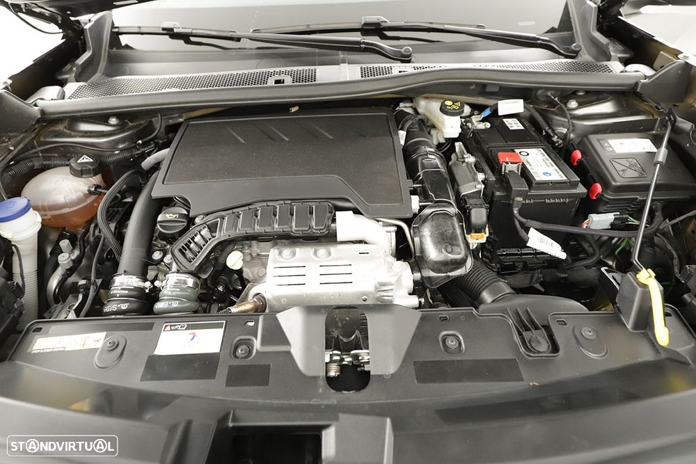 Peugeot 2008 1.2 PureTech Allure EAT8 - 25