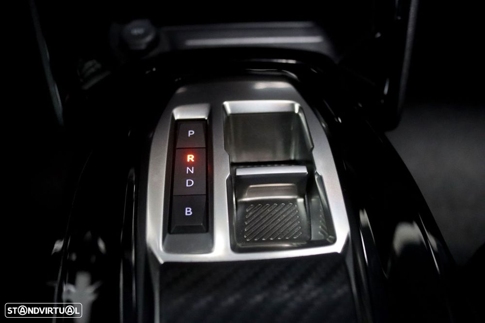 Peugeot e-2008 50 kWh Active Pack - 19