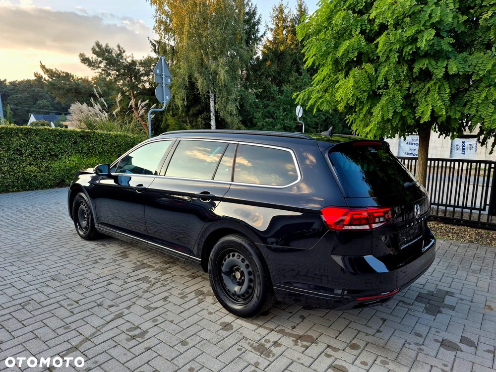 Volkswagen Passat - 16